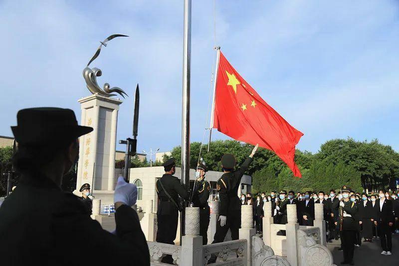 拥堵的停车场