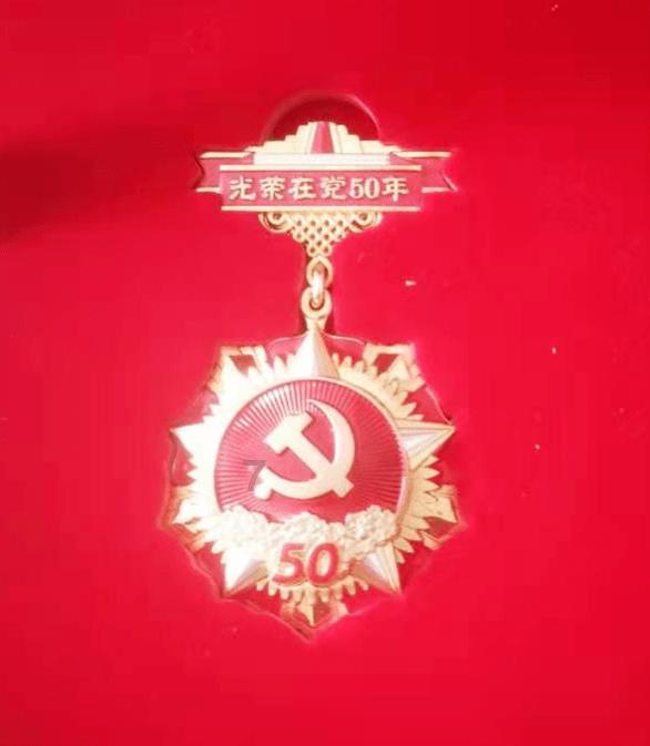 视频曝光!缅甸曼德勒3名劫匪拿枪抢金店,全程很淡定